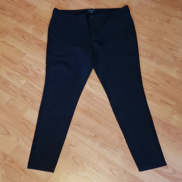 Celebrity Pink Denim - Celebrity Pink black mid-rise jeggings skinny jean